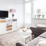 Th_ H_Str_3 App_ 30 Kaisers Home